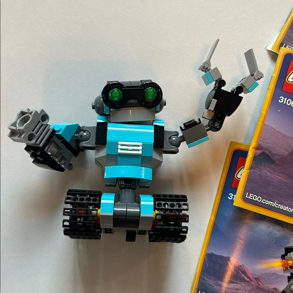 LEGO Creator 3-in-1 Robo Explorer Set #31062 Built set. No box.